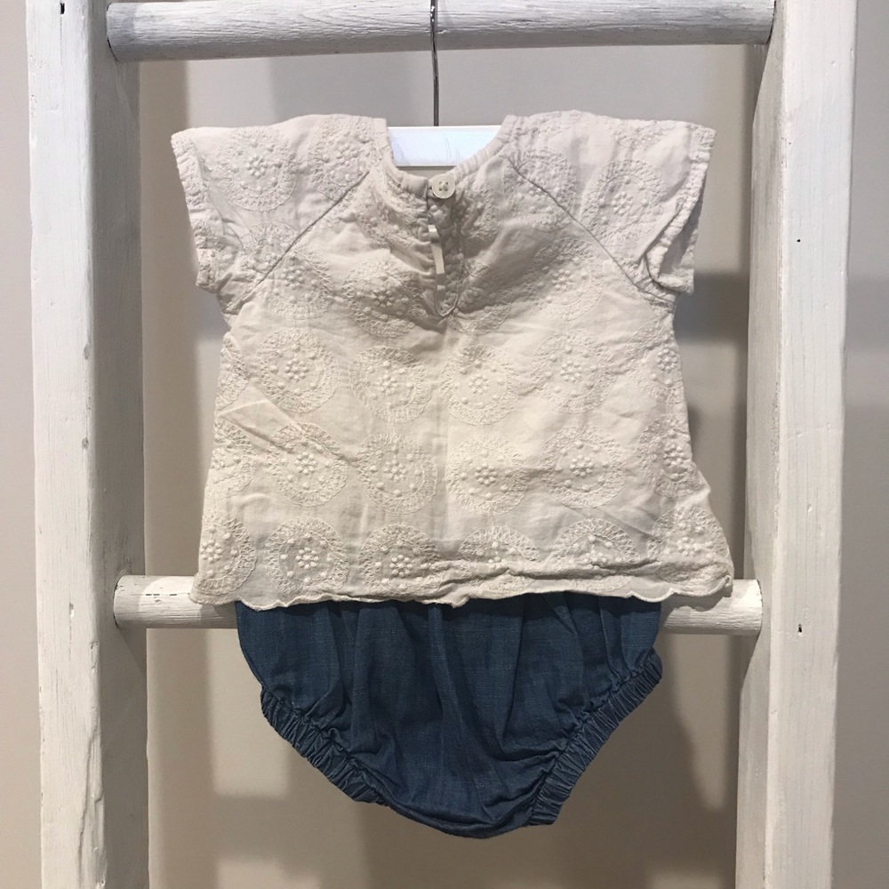 🌿Carter’s Romper🌿 - Picture 2 of 6